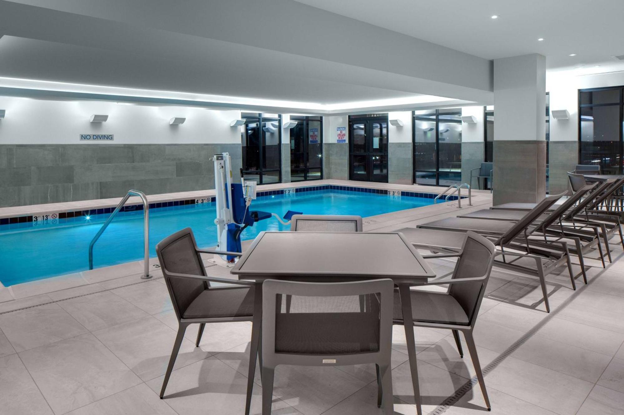 Courtyard By Marriott Jefferson Stadt Exterior foto